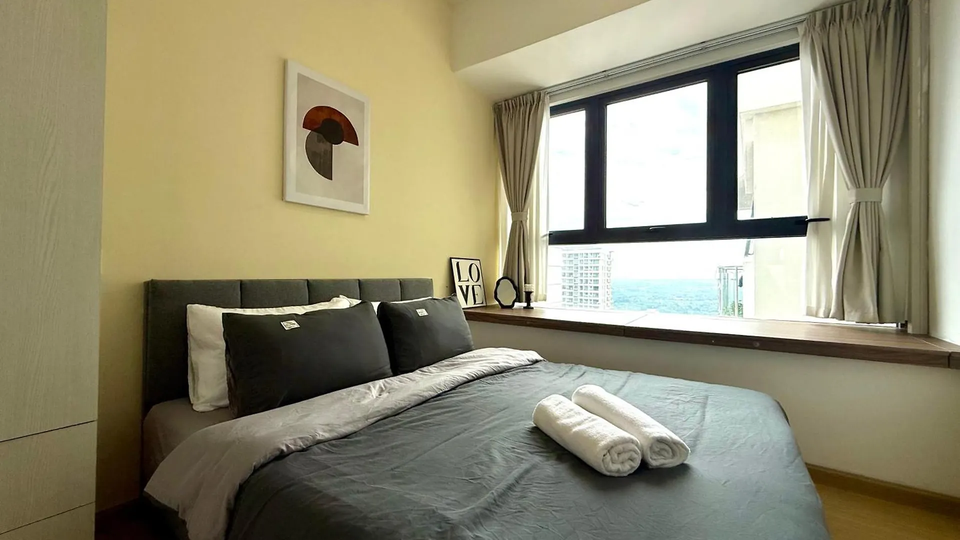 Cg02 Amberside Jb City View 3Br3B 10Pax Top Floor Johor Bahru