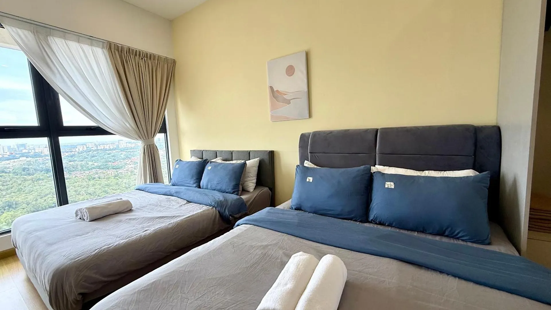 Cg02 Amberside Jb City View 3Br3B 10Pax Top Floor Johor Bahru Apartment
